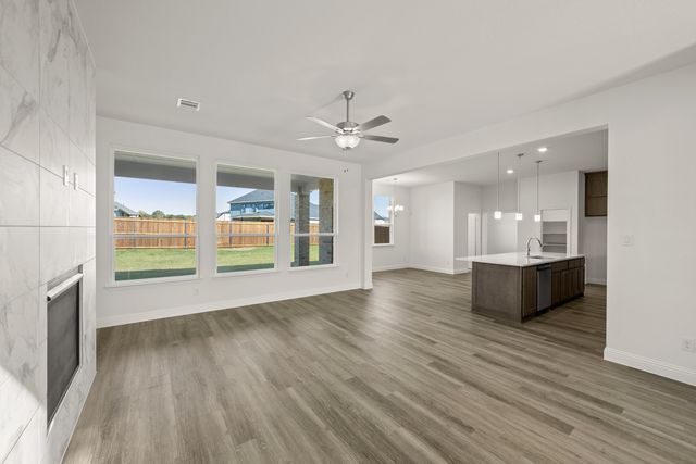 973 Reeves Drive, Desoto, TX 75115