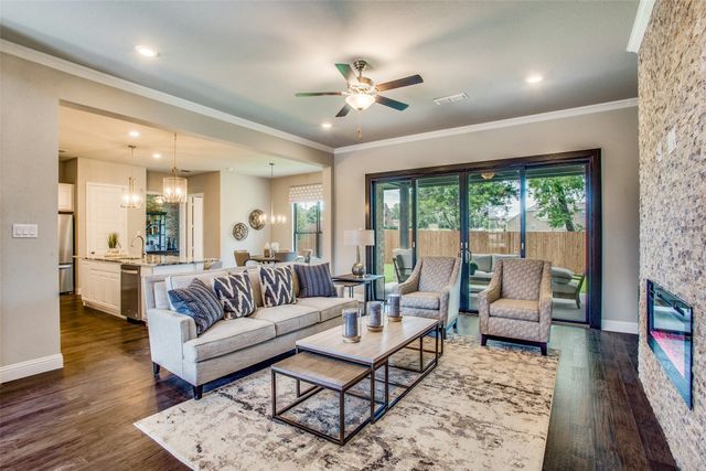 973 Reeves Drive, Desoto, TX 75115