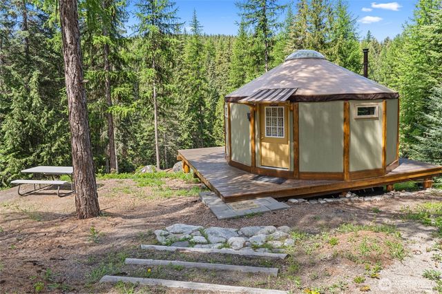 2017 Clugston Onion Creek Road, Colville, WA 99114