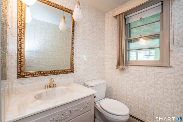 152 West Ridge Drive, West Hartford, CT 06117