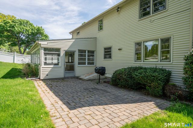 152 West Ridge Drive, West Hartford, CT 06117
