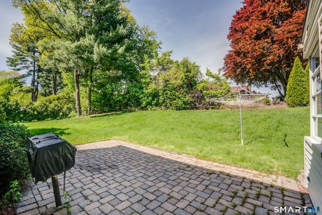 152 West Ridge Drive, West Hartford, CT 06117