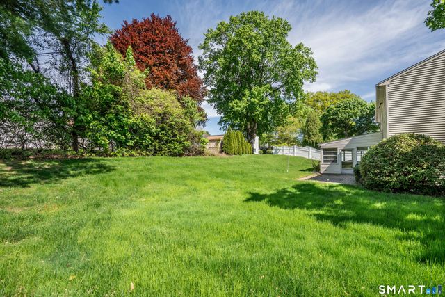 152 West Ridge Drive, West Hartford, CT 06117