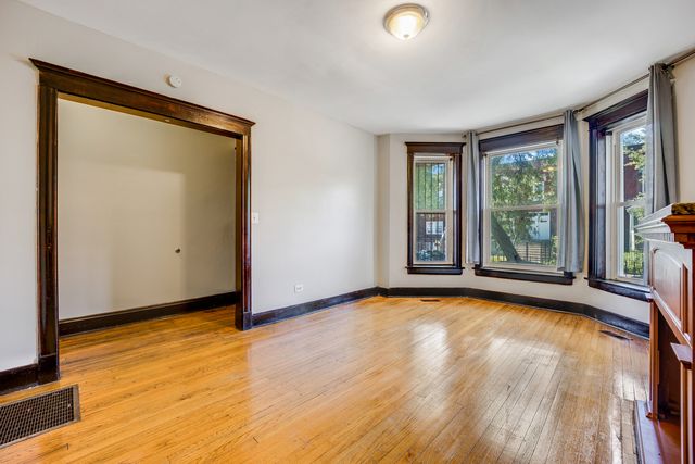 2714 W LEXINGTON Street, Chicago, IL 60612
