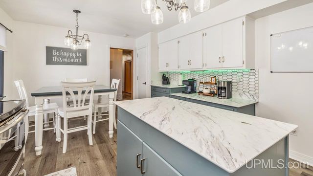 1400 W B Street, Iron Mountain, MI 49801