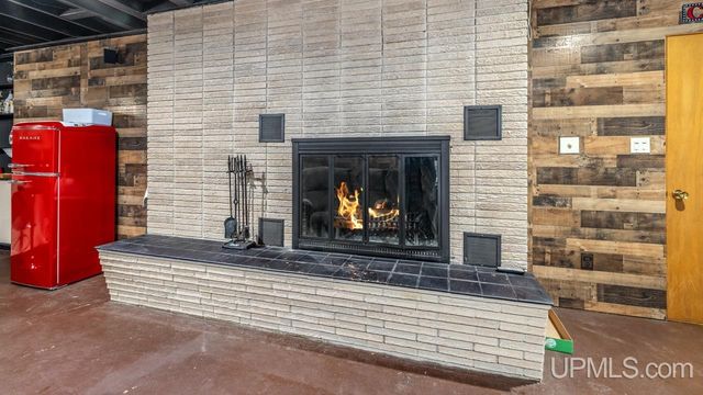 1400 W B Street, Iron Mountain, MI 49801