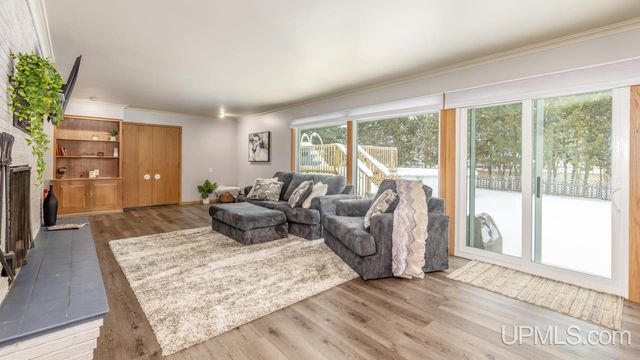 1400 W B Street, Iron Mountain, MI 49801