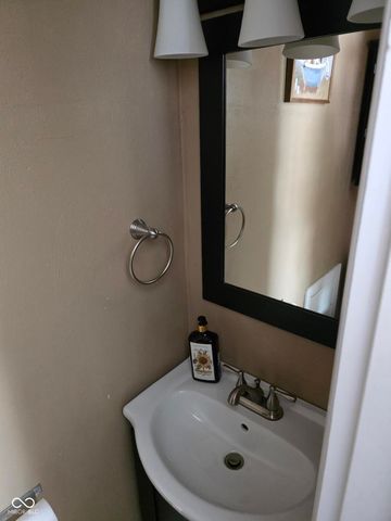 105 Willow Lane, Anderson, IN 46012