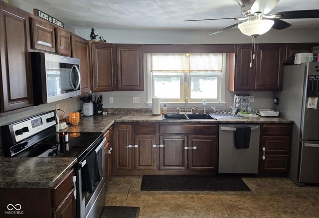 105 Willow Lane, Anderson, IN 46012