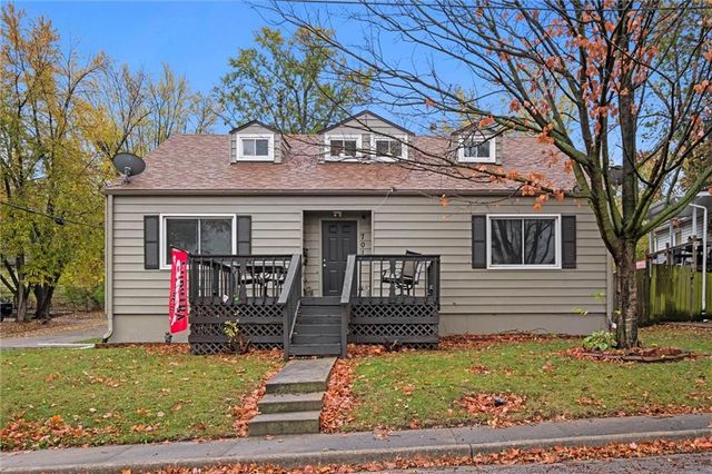 701 W 24th Street, Independence, MO 64055