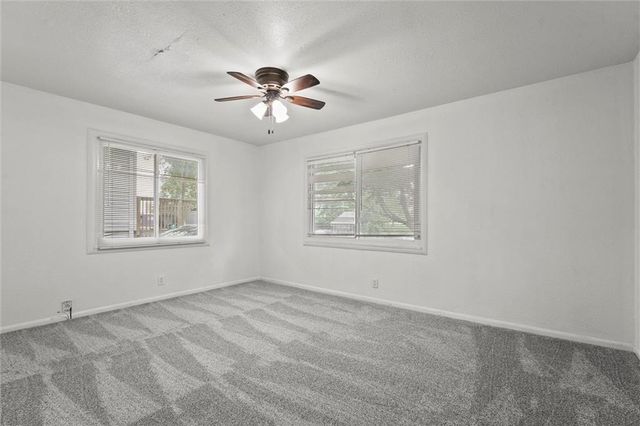 701 W 24th Street, Independence, MO 64055