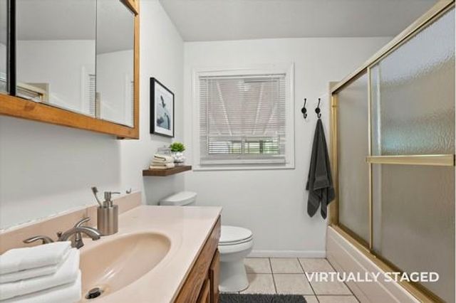 701 W 24th Street, Independence, MO 64055