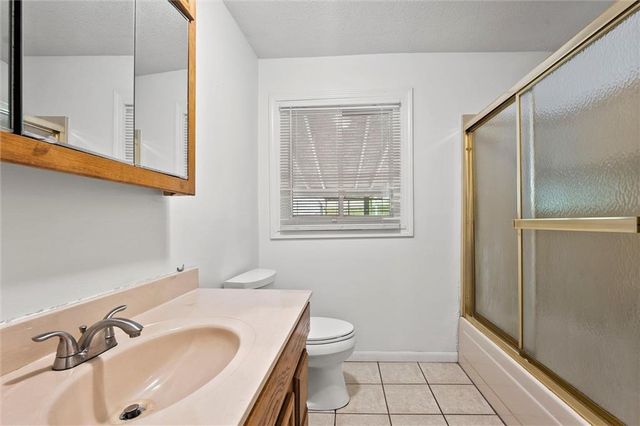 701 W 24th Street, Independence, MO 64055