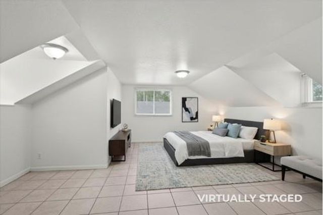 701 W 24th Street, Independence, MO 64055