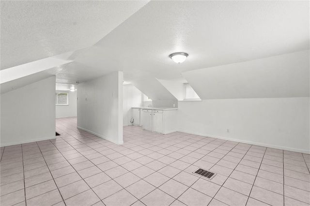 701 W 24th Street, Independence, MO 64055