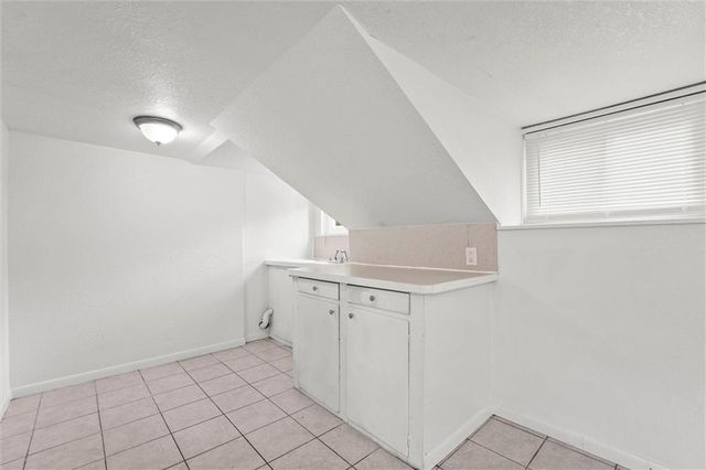701 W 24th Street, Independence, MO 64055