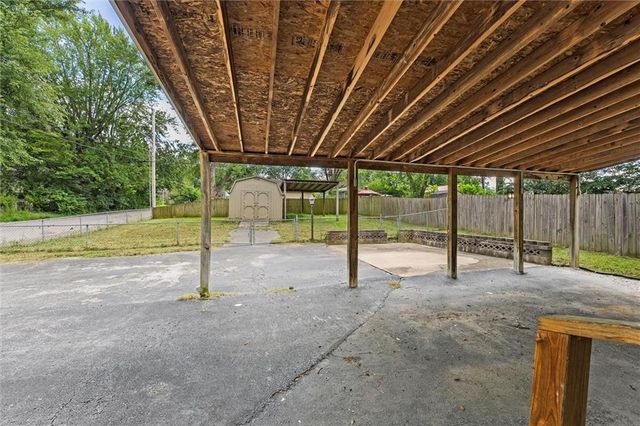 701 W 24th Street, Independence, MO 64055