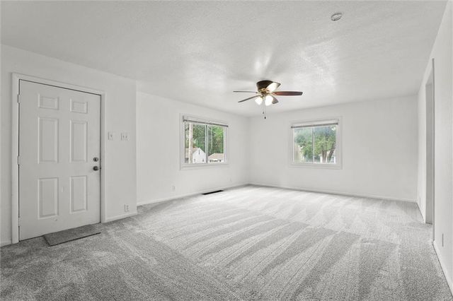 701 W 24th Street, Independence, MO 64055