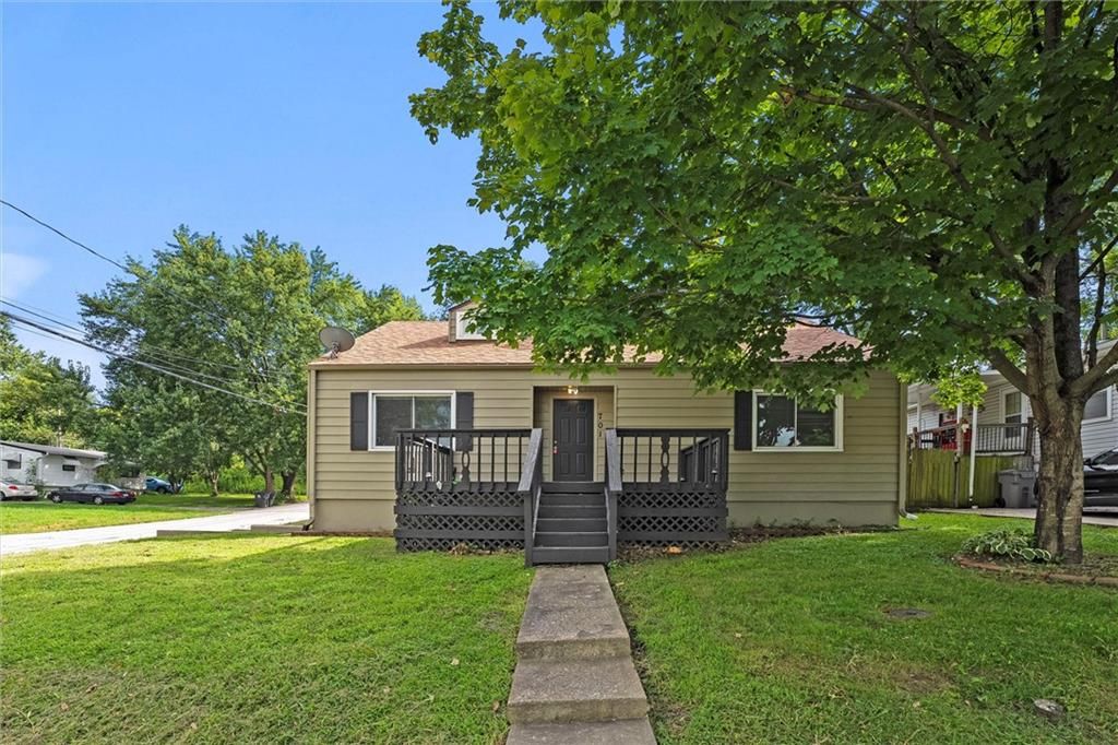 701 W 24th Street, Independence, MO 64055