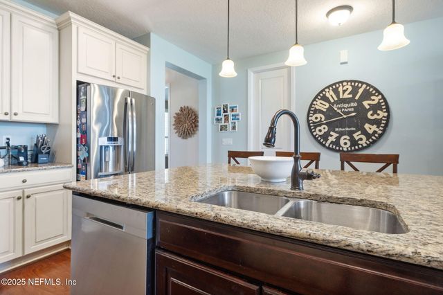 356 WATERFRONT Drive, St. Johns, FL 32259