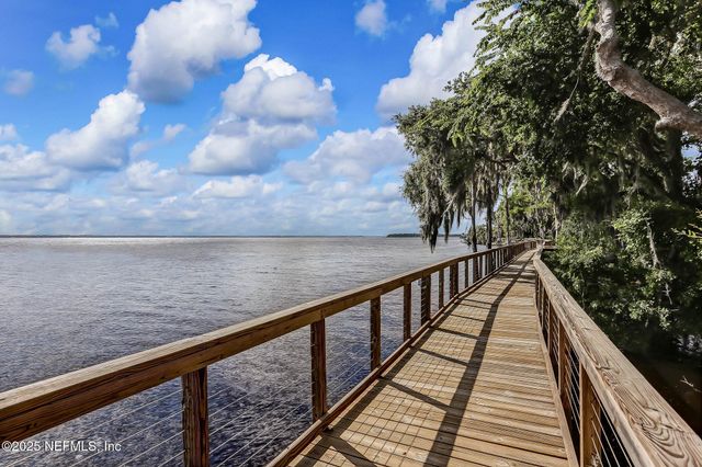 356 WATERFRONT Drive, St. Johns, FL 32259