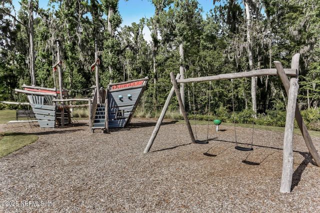 356 WATERFRONT Drive, St. Johns, FL 32259
