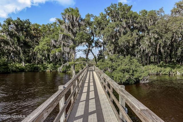 356 WATERFRONT Drive, St. Johns, FL 32259