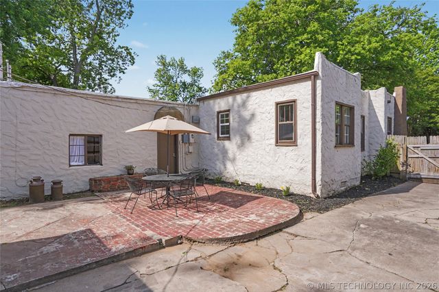 4223 S Madison Place, Tulsa, OK 74105