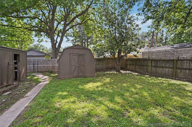 4223 S Madison Place, Tulsa, OK 74105