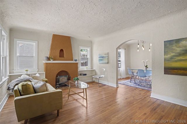 4223 S Madison Place, Tulsa, OK 74105