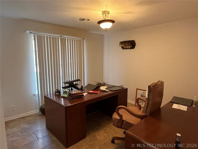 215 Murphy, Canadian, OK 74425