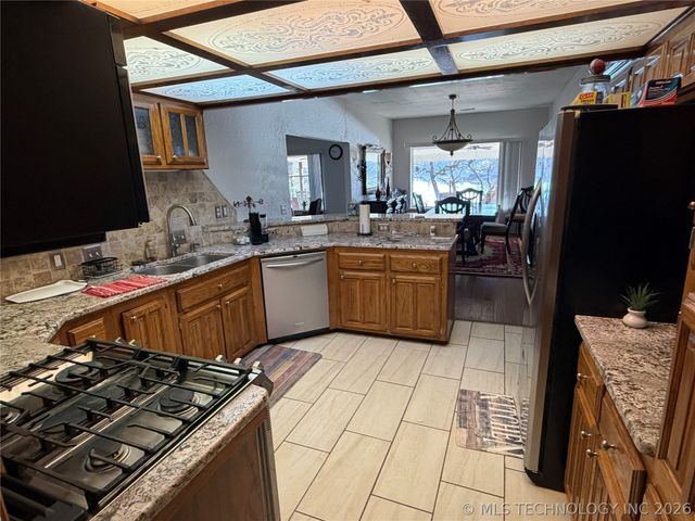 215 Murphy, Canadian, OK 74425