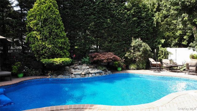 2119 Rosemont Street, North Bellmore, NY 11710