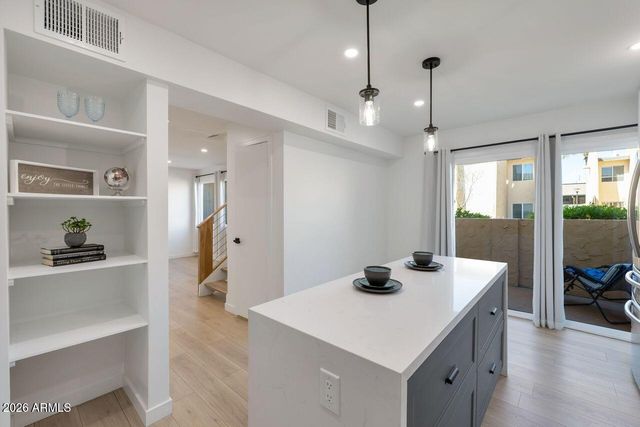 8055 E THOMAS Road E117, Scottsdale, AZ 85251