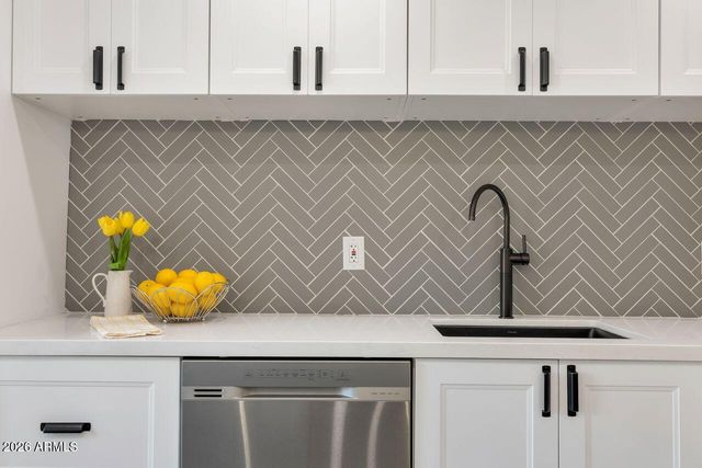 8055 E THOMAS Road E117, Scottsdale, AZ 85251