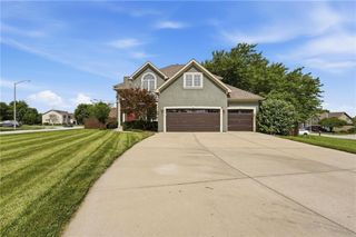 10816 N Mattox Court, Kansas City, MO 64154