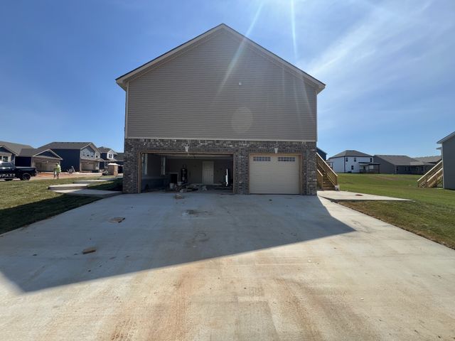 794 Carrillo Dr, Clarksville, TN 37040