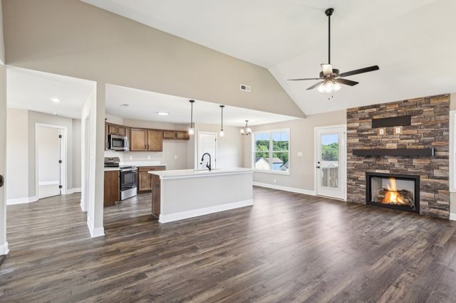 794 Carrillo Dr, Clarksville, TN 37040