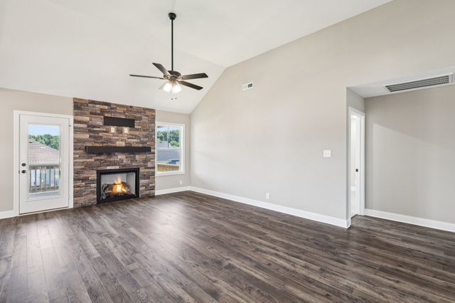 794 Carrillo Dr, Clarksville, TN 37040
