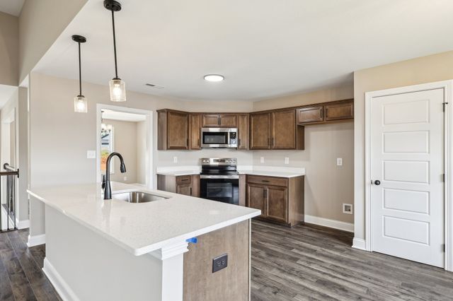 794 Carrillo Dr, Clarksville, TN 37040