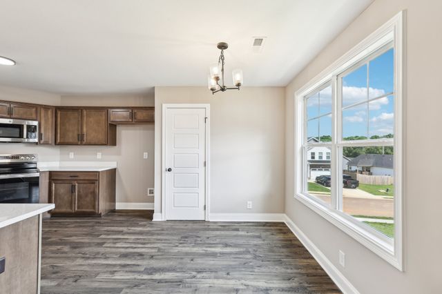 794 Carrillo Dr, Clarksville, TN 37040