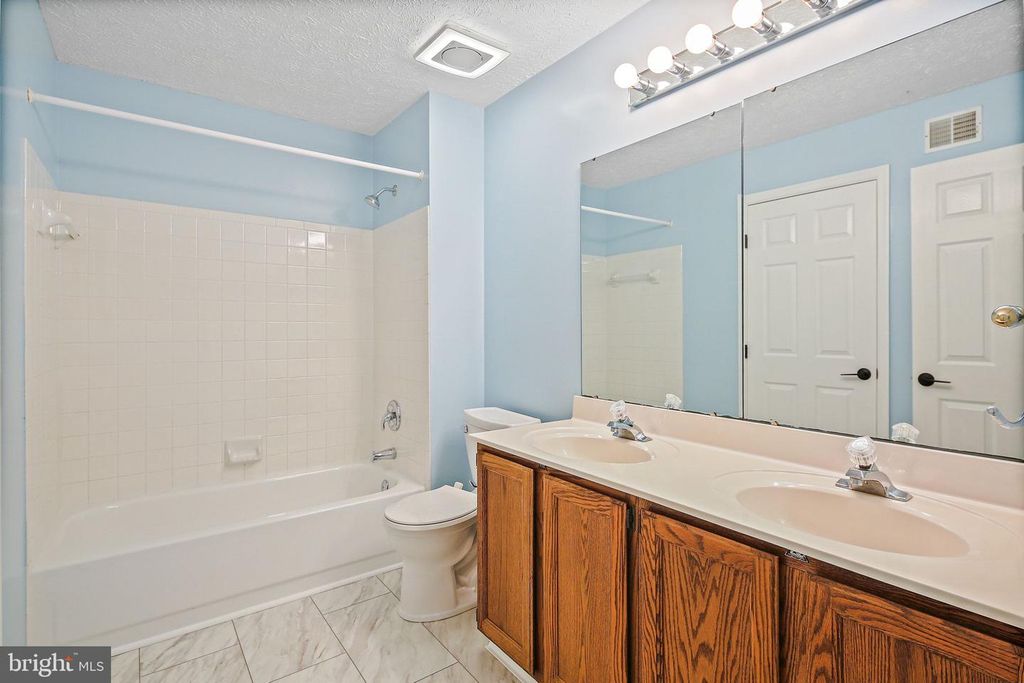 15 CEDARCONE, Baltimore, MD 21236