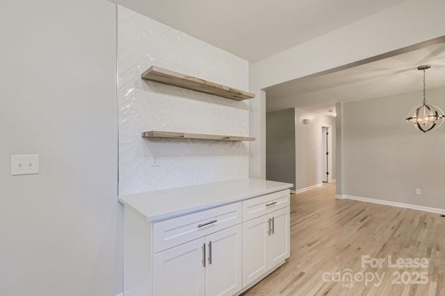 400 Vinecrest Drive, Matthews, NC 28105