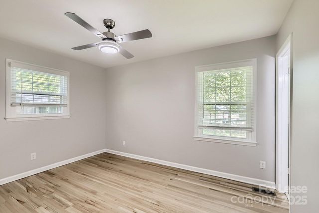 400 Vinecrest Drive, Matthews, NC 28105