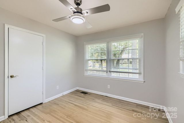 400 Vinecrest Drive, Matthews, NC 28105