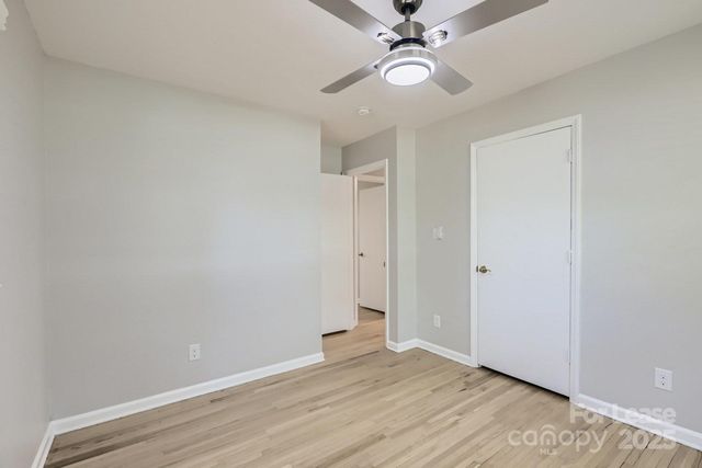 400 Vinecrest Drive, Matthews, NC 28105