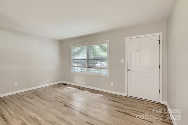 400 Vinecrest Drive, Matthews, NC 28105