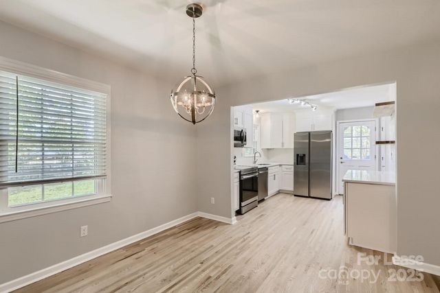 400 Vinecrest Drive, Matthews, NC 28105