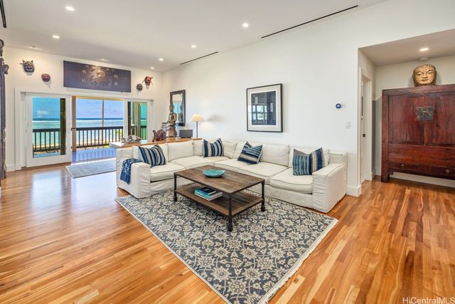 53-926 Kamehameha Highway, Hauula, HI 96717