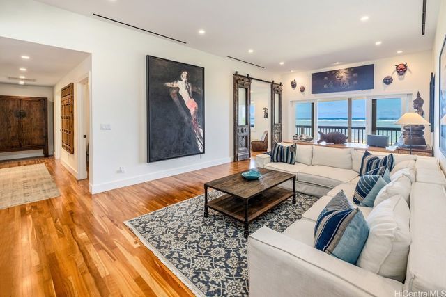 53-926 Kamehameha Highway, Hauula, HI 96717